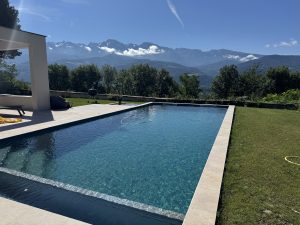Vue sur la vallée depuis la terrasse